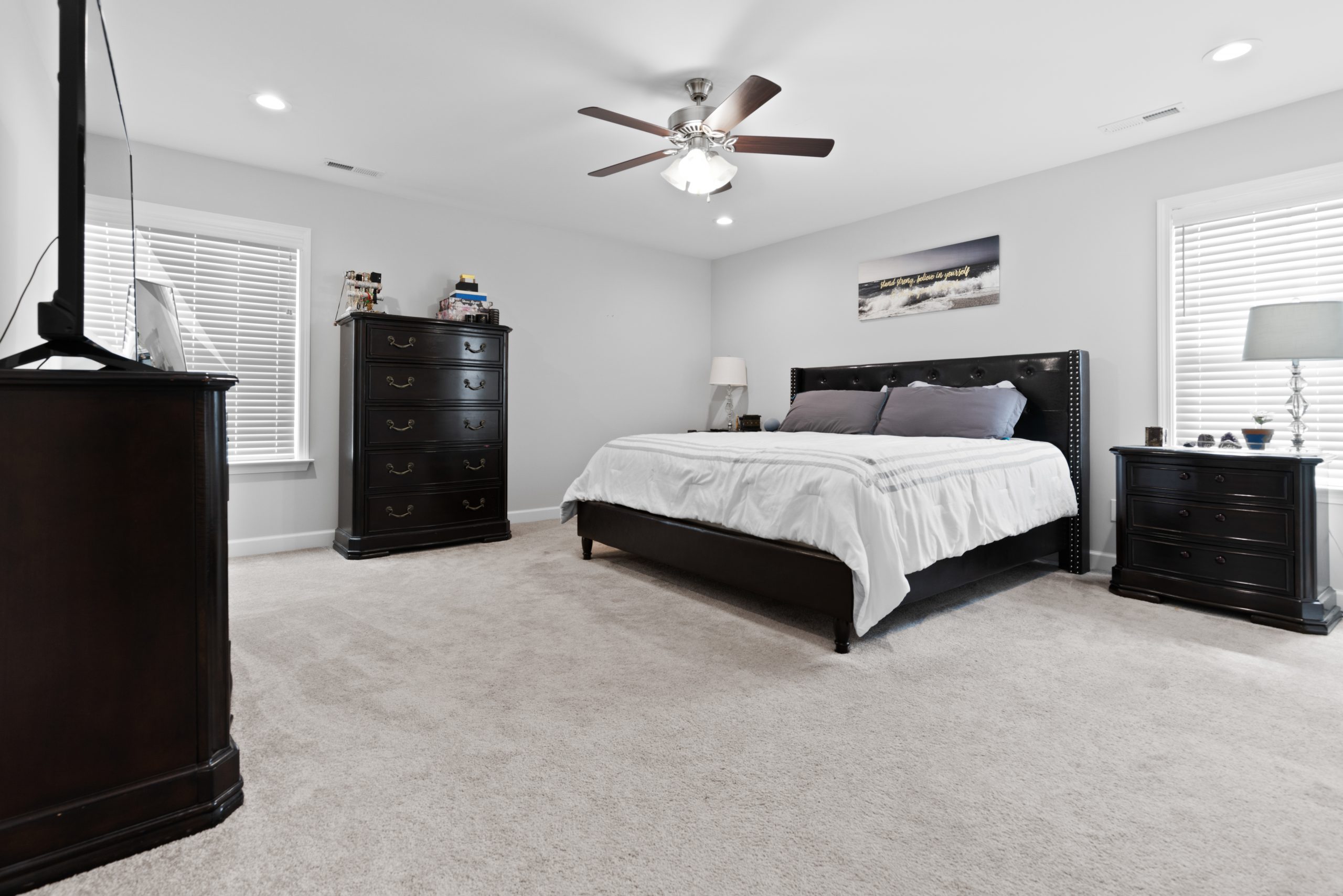 Interior shot 12 description